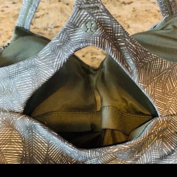 Lululemon Tank Top - Picture 10 of 15